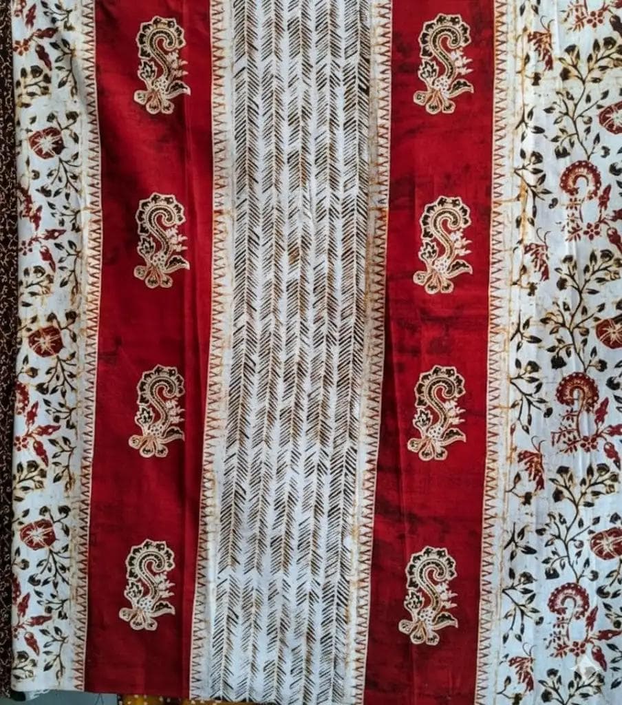 Kain batik Godho Batik dengan motif tradisional