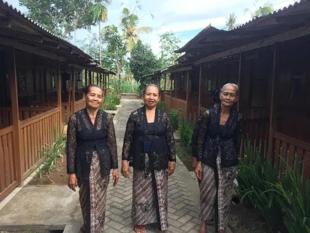 Wanita suku osing didesa kemiren