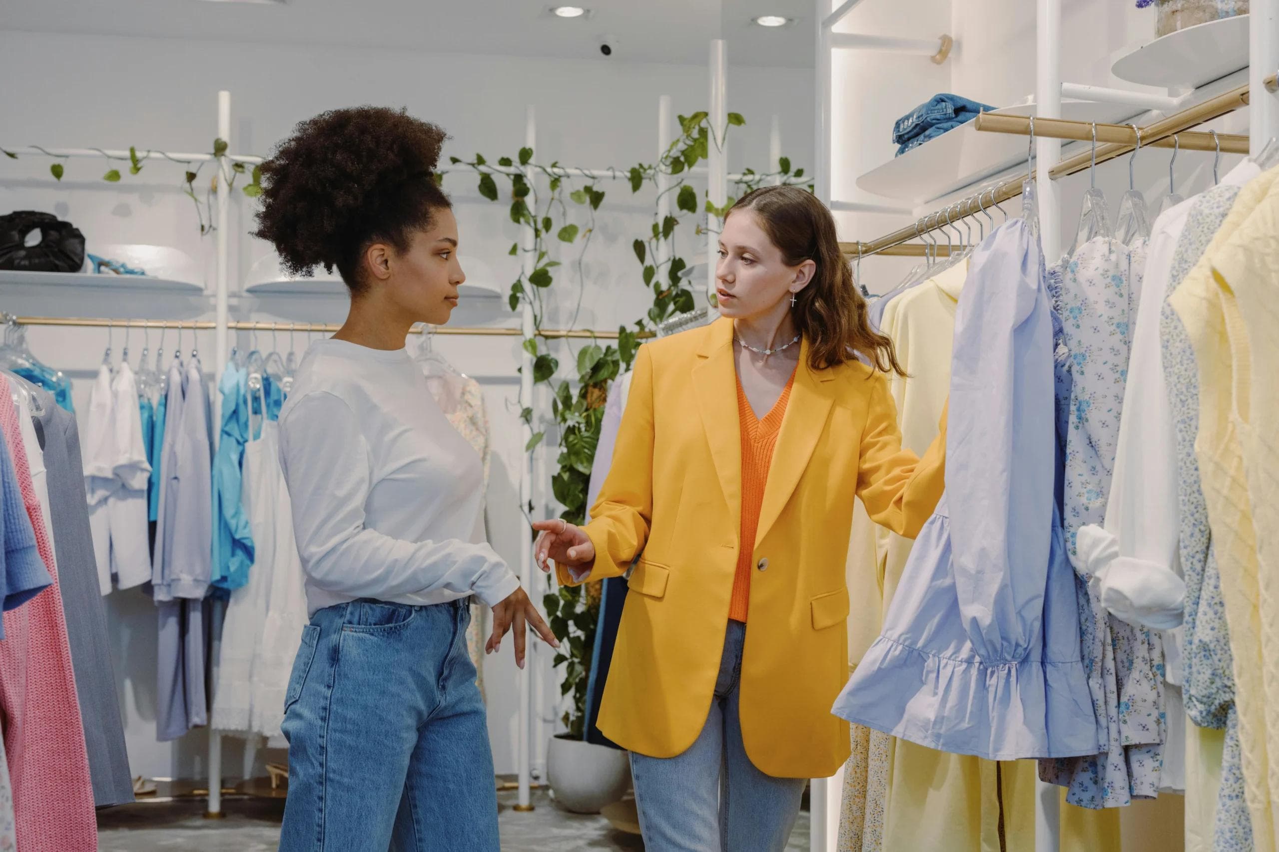Kenapa Generasi Muda Mulai Bosan dengan Fast Fashion?