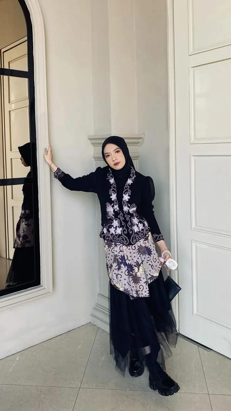 Is Kebaya Becoming a Trend Again? Here’s Why!