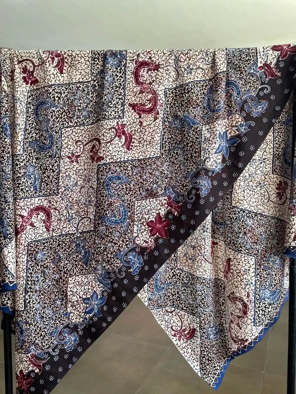 Batik dengan motif sabuk mangir