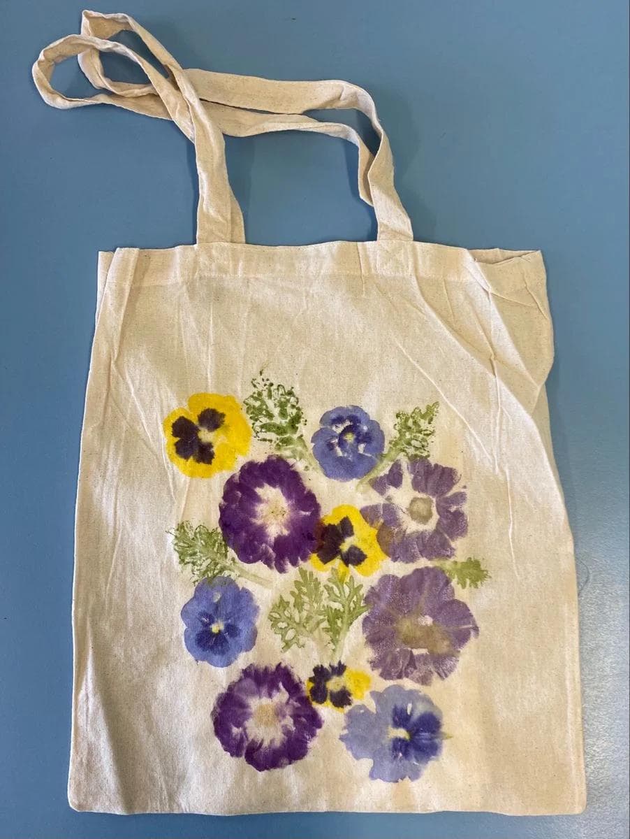 Simple Leaves Turn Into Beautiful Fabric: Discover Eco Print, an Eco-Friendly Technique