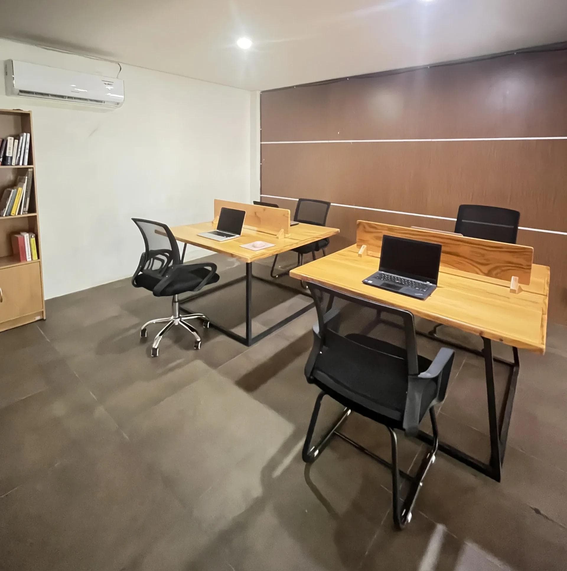Beginner Remote Workers Must Know: Why Working From Home Can Lead to Burnout Faster ?