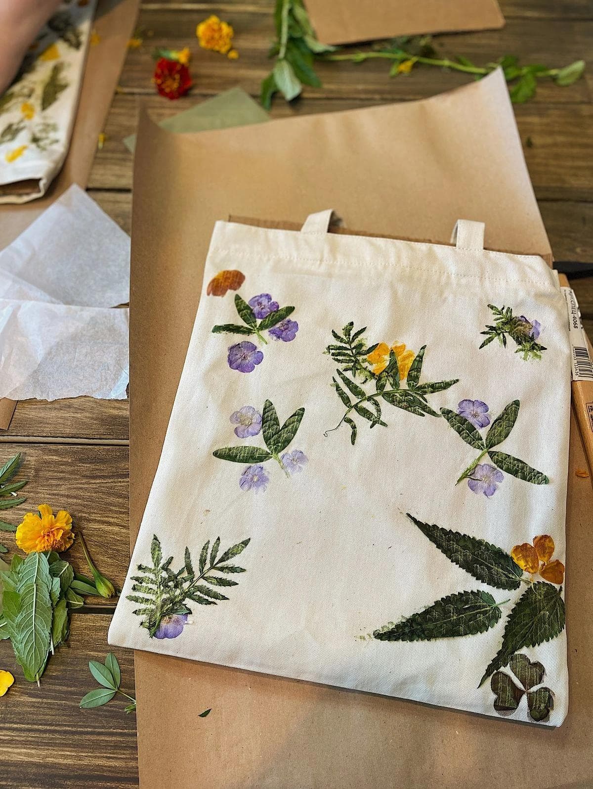 Ecoprint vs. Batik: Why Do Many People Get Confused and What’s the Difference?