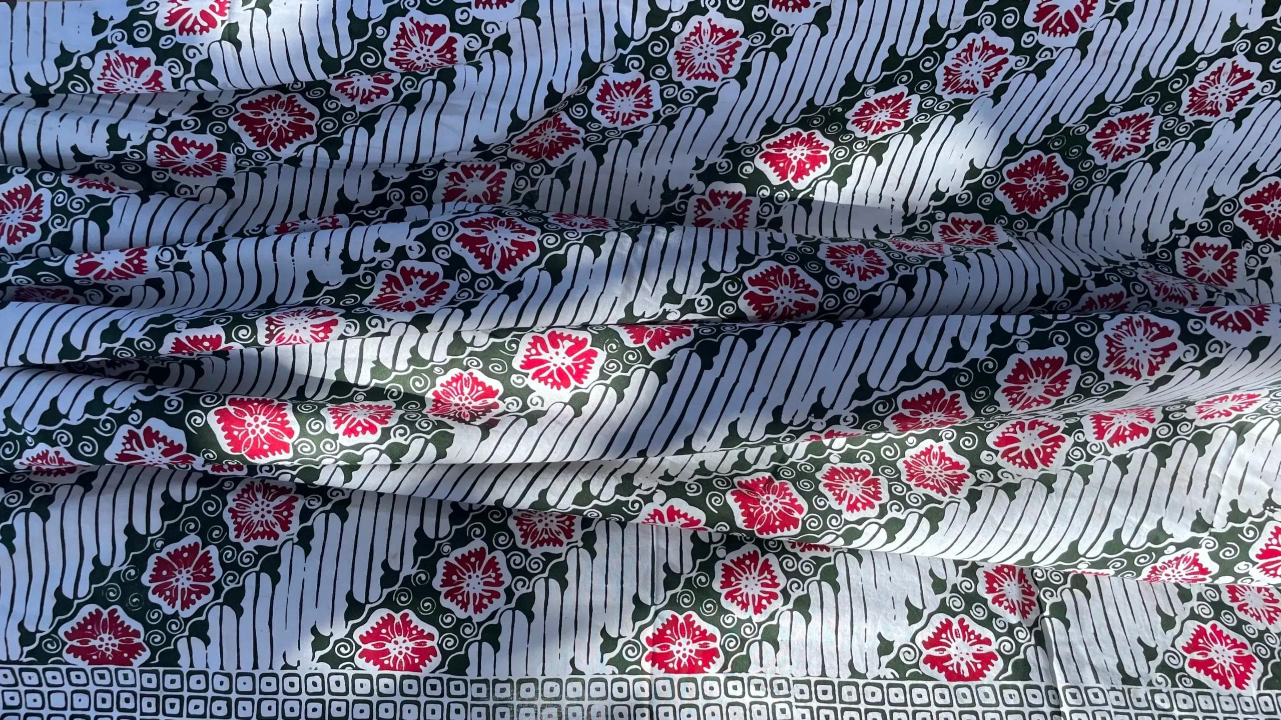 Memorable and Elegant Gifts: Batik as the Perfect Choice for Various Occasions